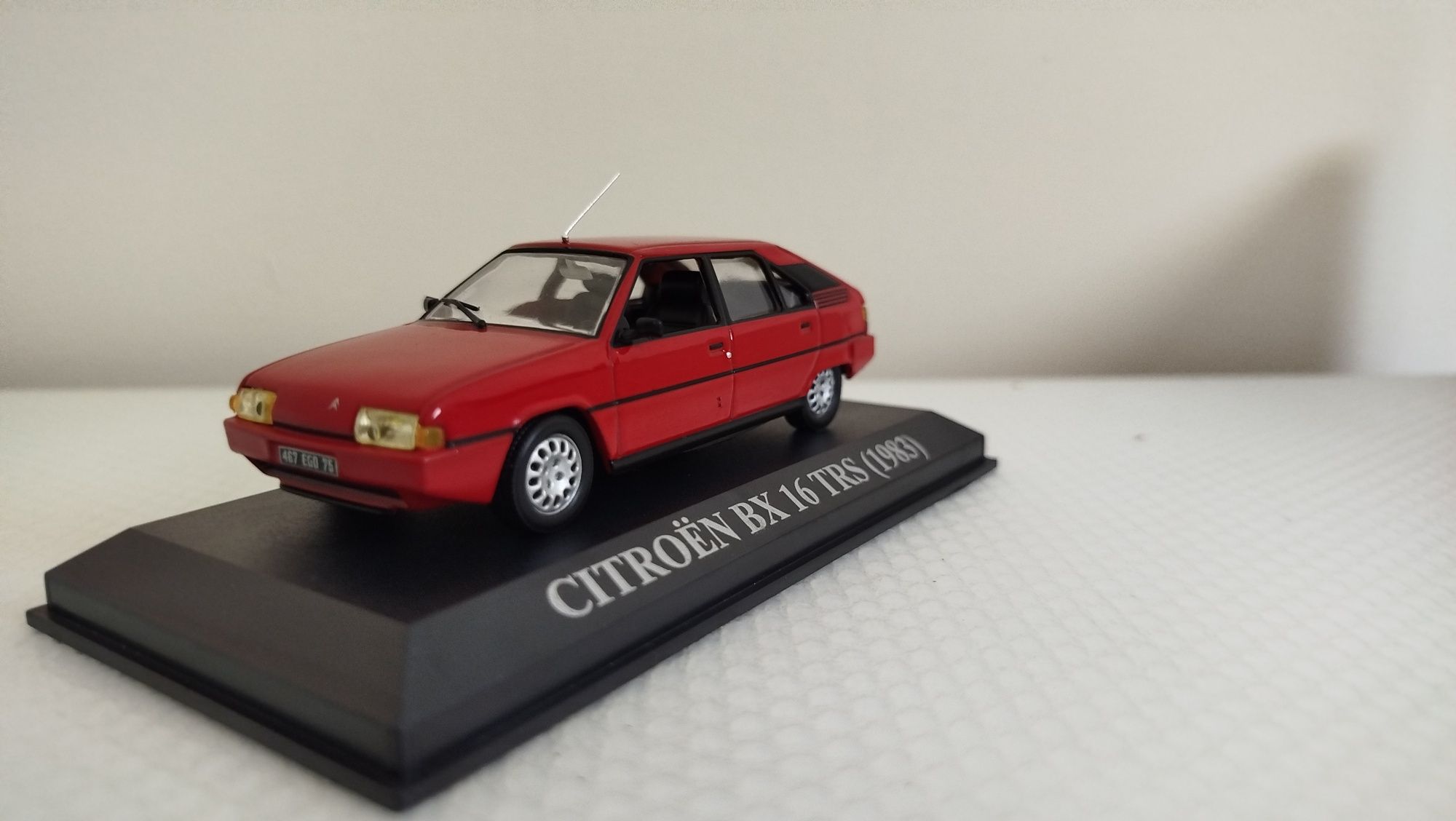 Miniatura Citroen BX TRS 1/43 Nova