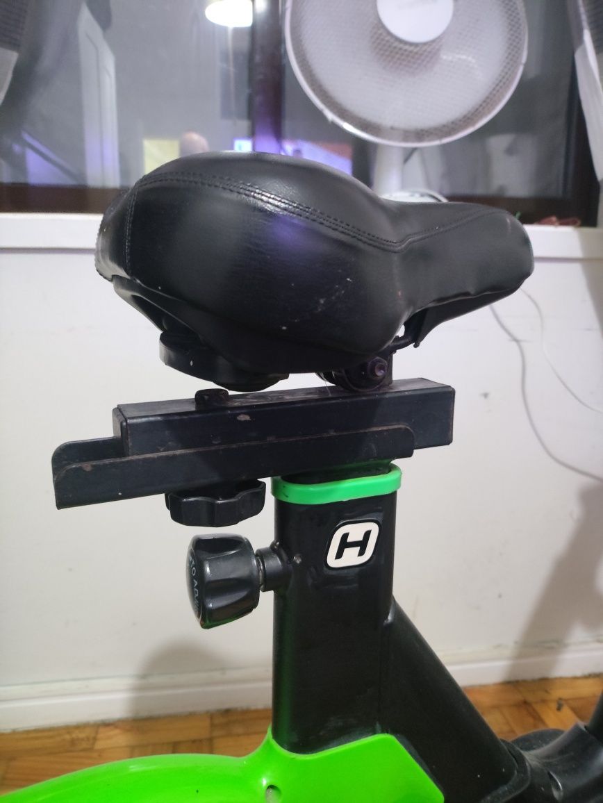 Bicicleta de spinning BODYTONE DS06