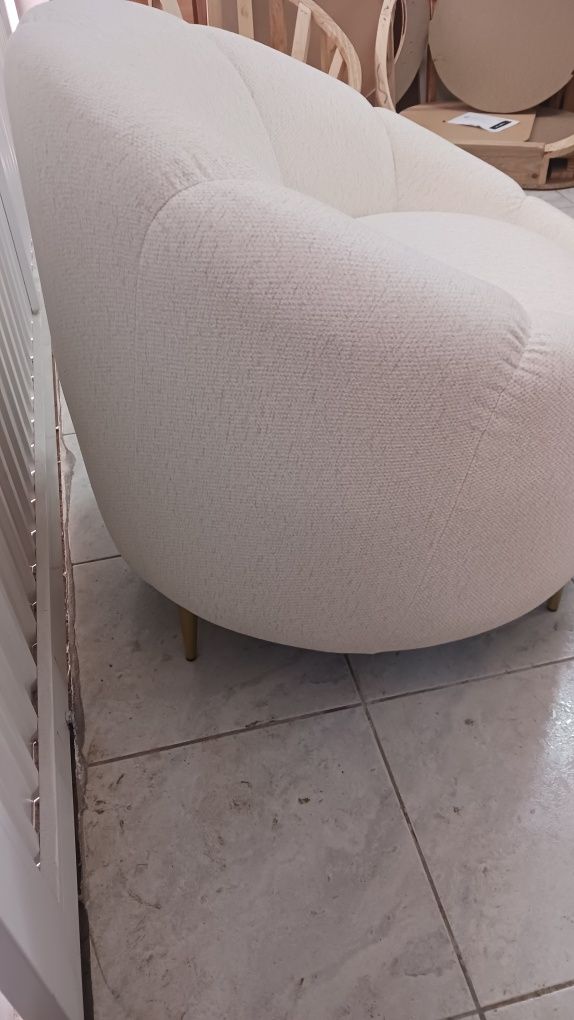 Cadeirão Oval novo
