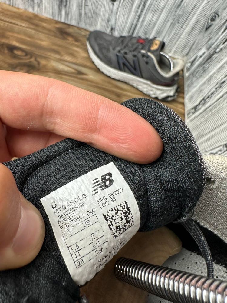 Кросівки - New Balance 44р