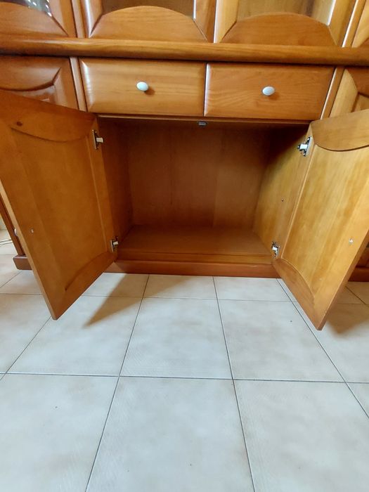 Móvel de loiça usado