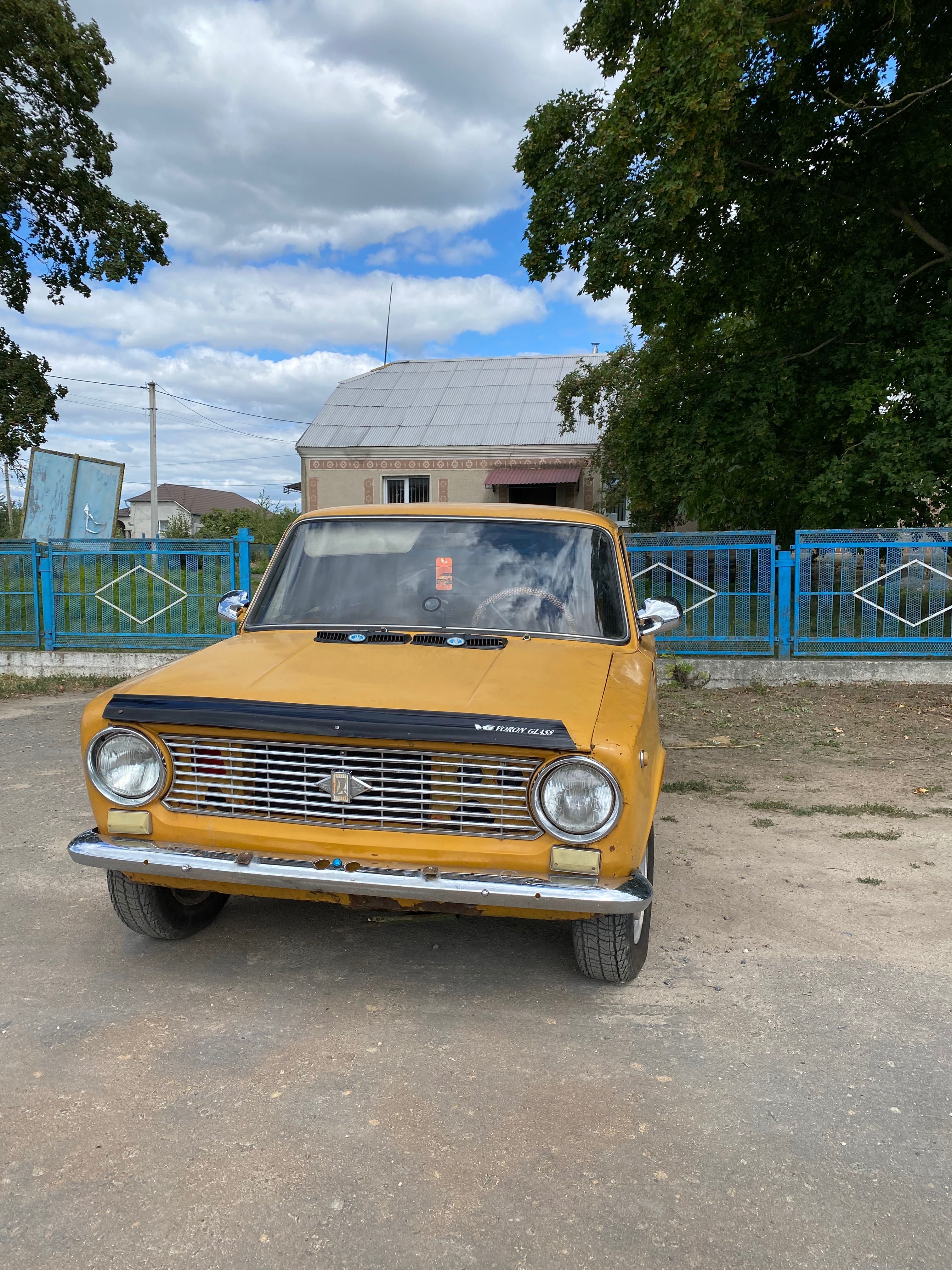 Продам ваз 2101 мтор від тройки
