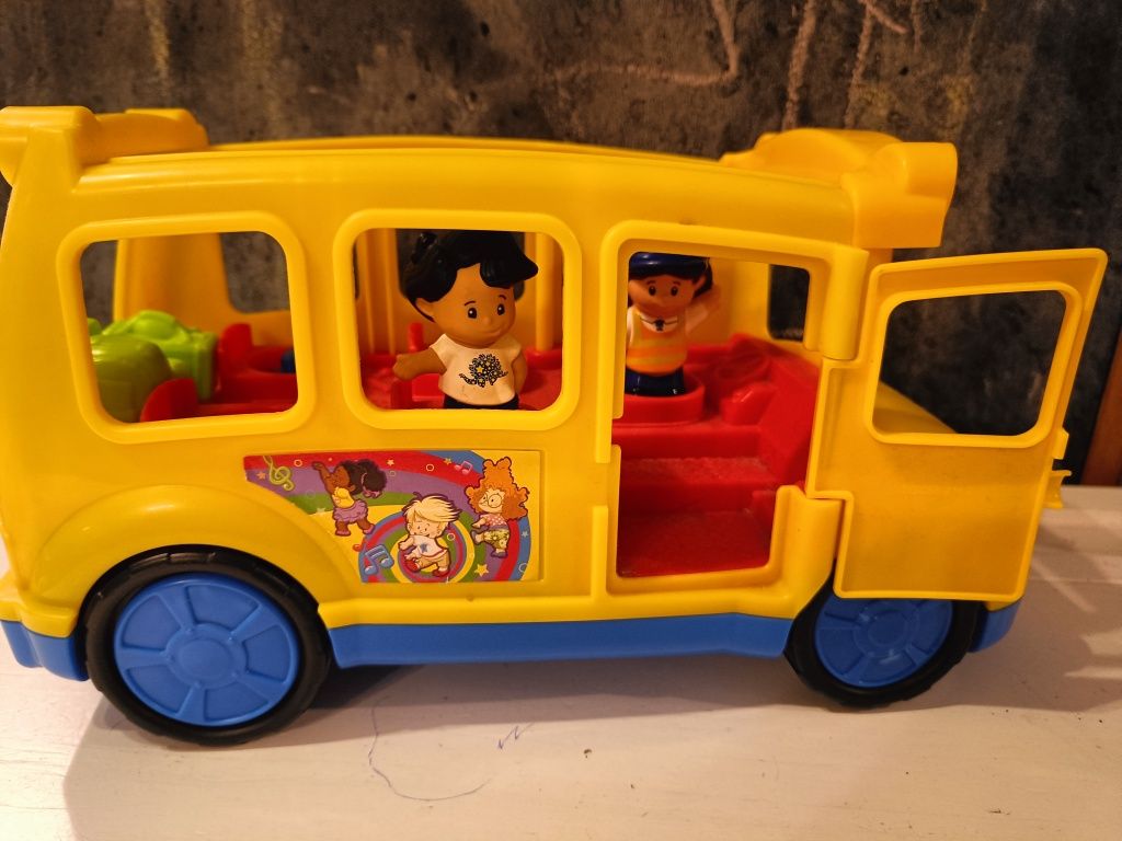 J. Polski autobus little people fisher Price figurki