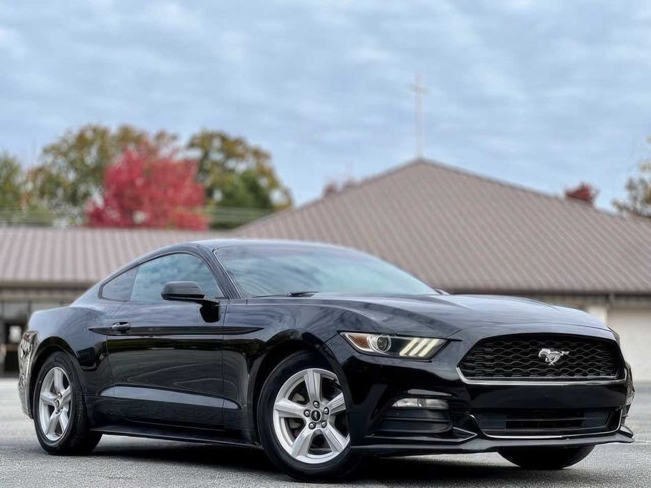 Ford Mustang V6      2017