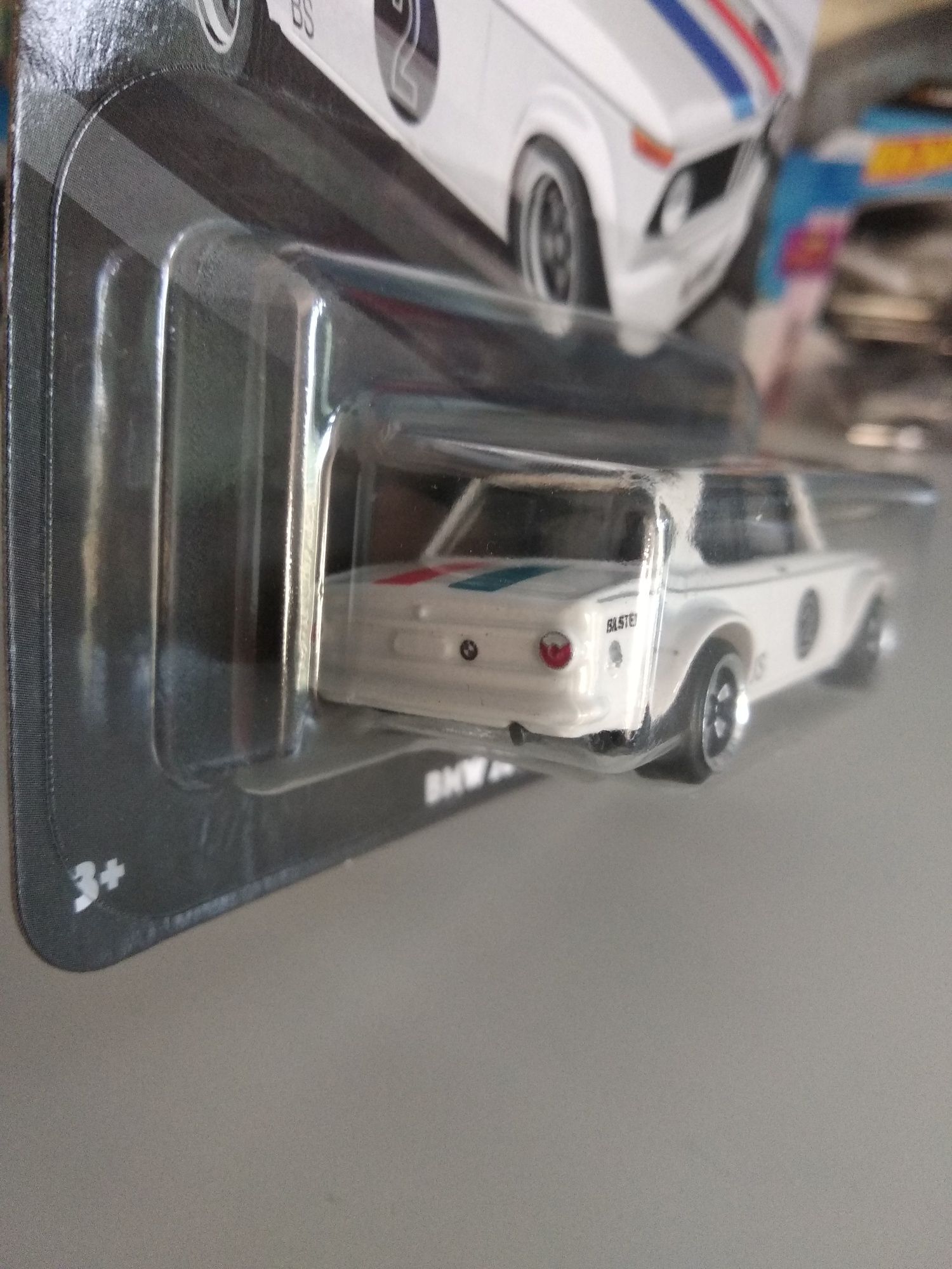 BMW 2002 Hot Wheels Vintage 3/6