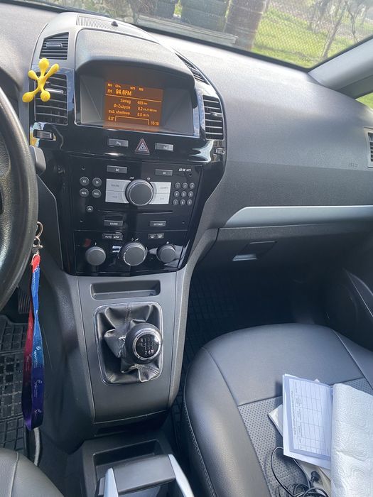 Opel Zafira 2010 рік