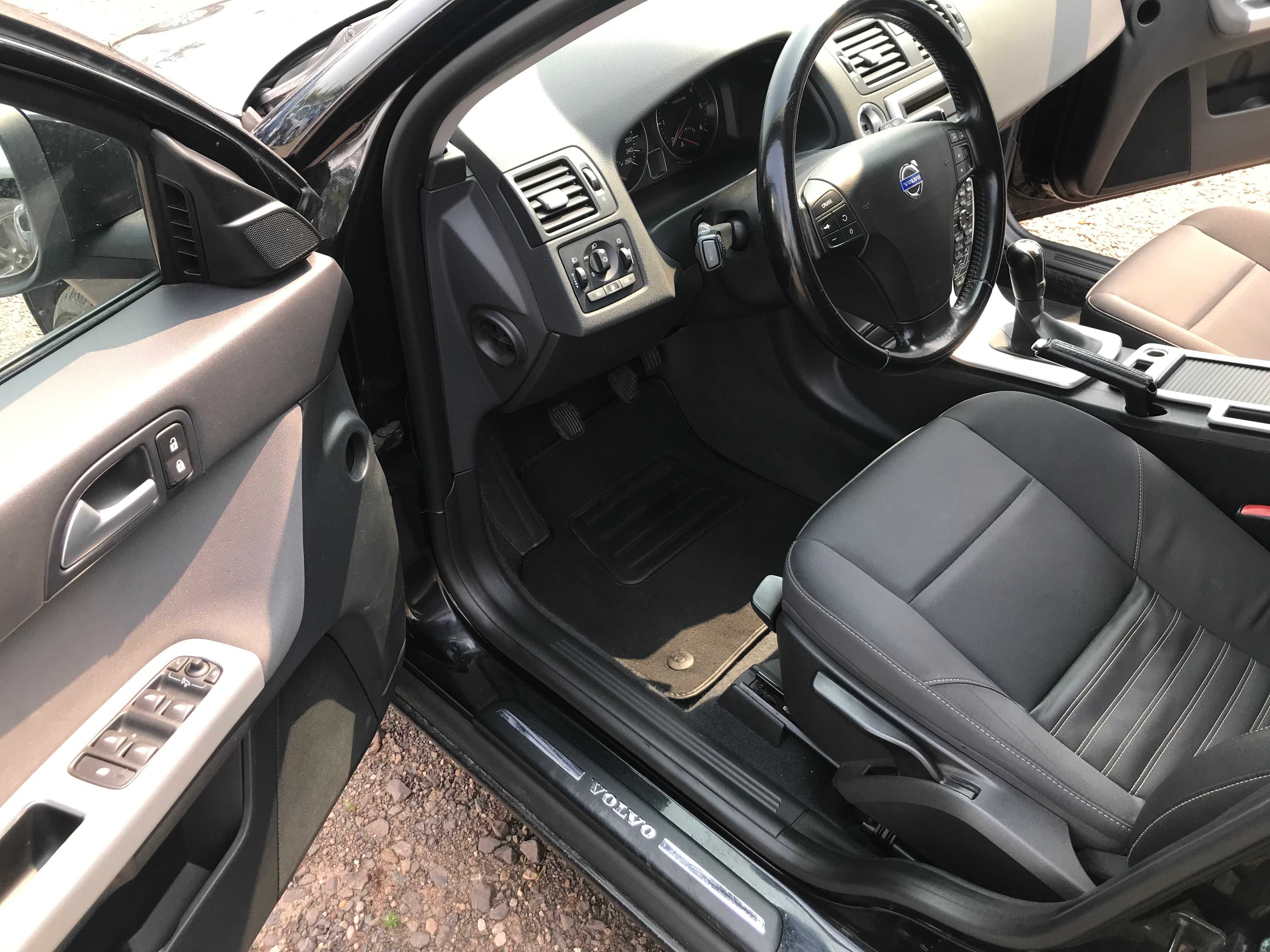 VOLVO V50 1.6d 114KM 2010r. Klima 6-bieg 5 litrówON/100km Nowy rozrząd