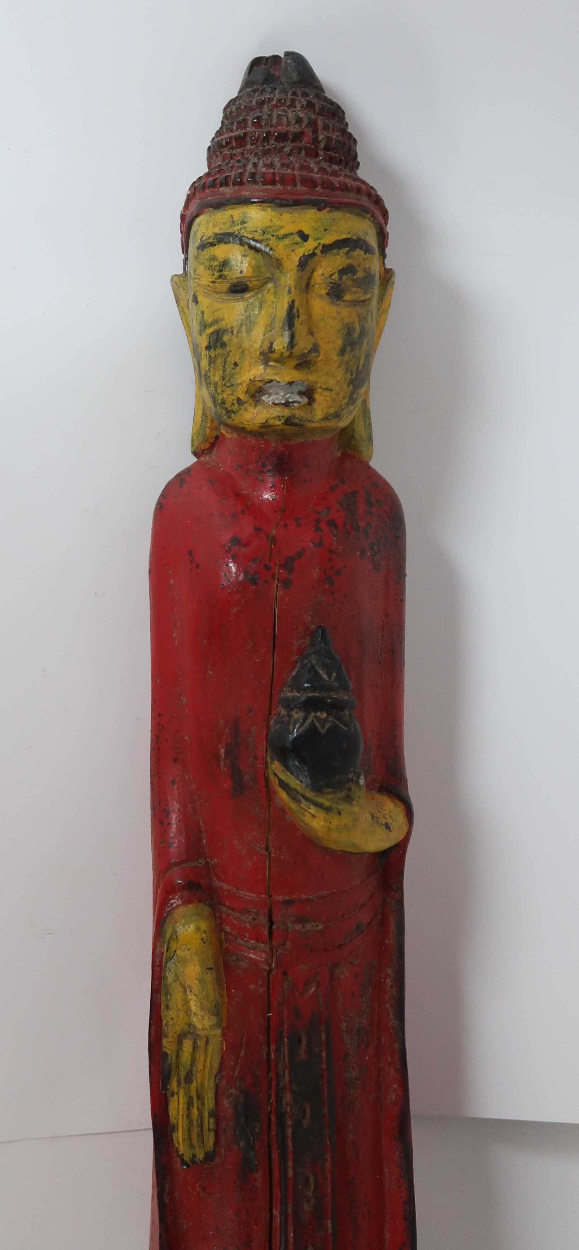 Divindade / Buda - Madeira esculpida - antiga - 67 cm