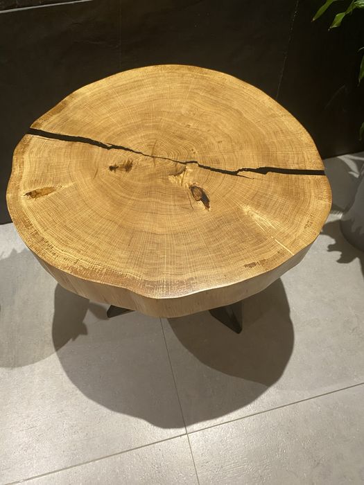 Stolik z plastra dębu z żywicą loft