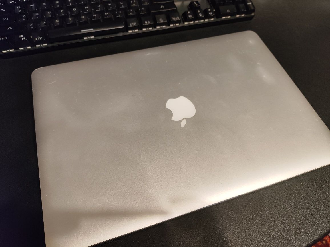 MacBook Pro ( mid 2014 )