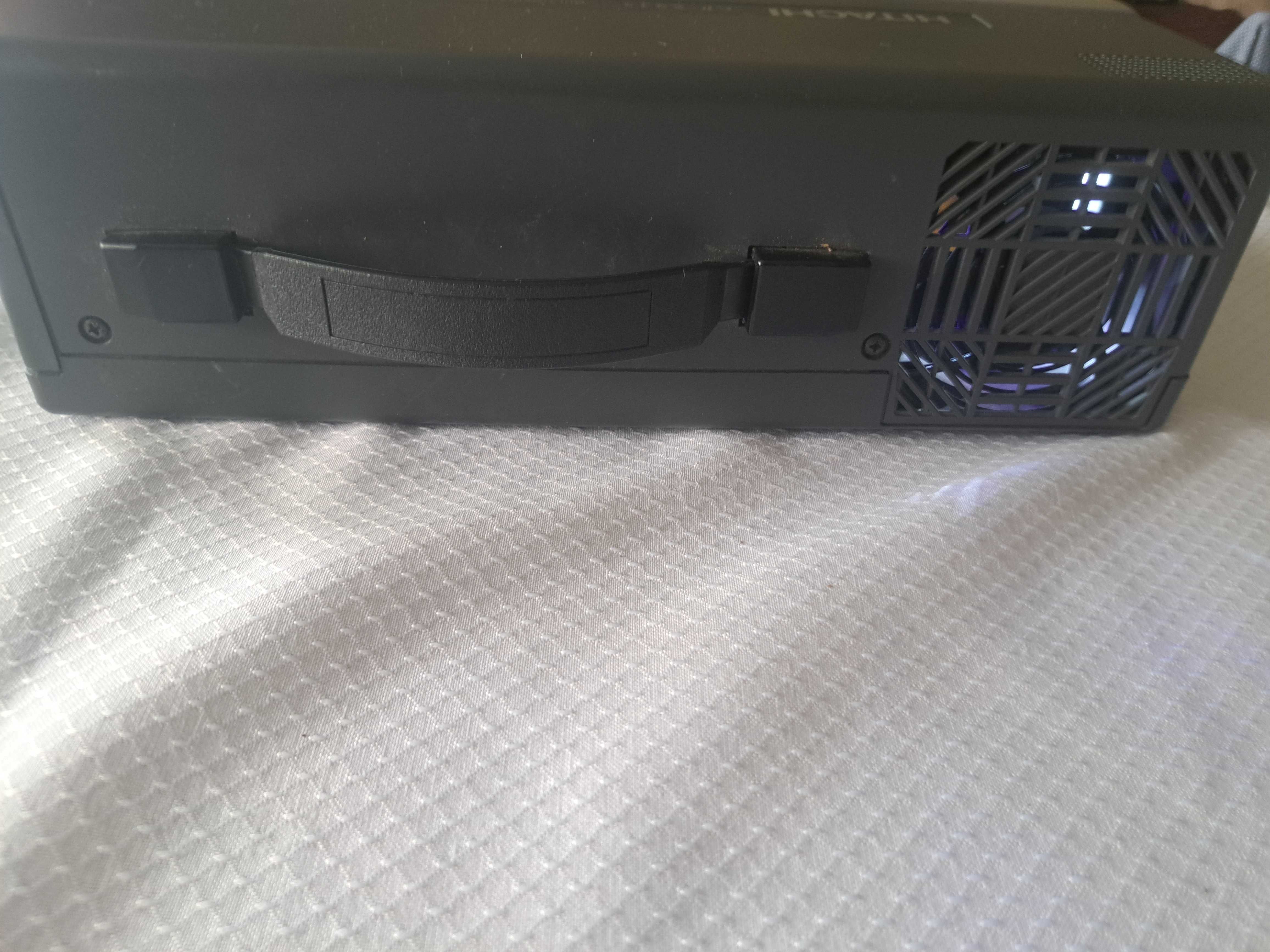 Projektor HITACHI CP-X935