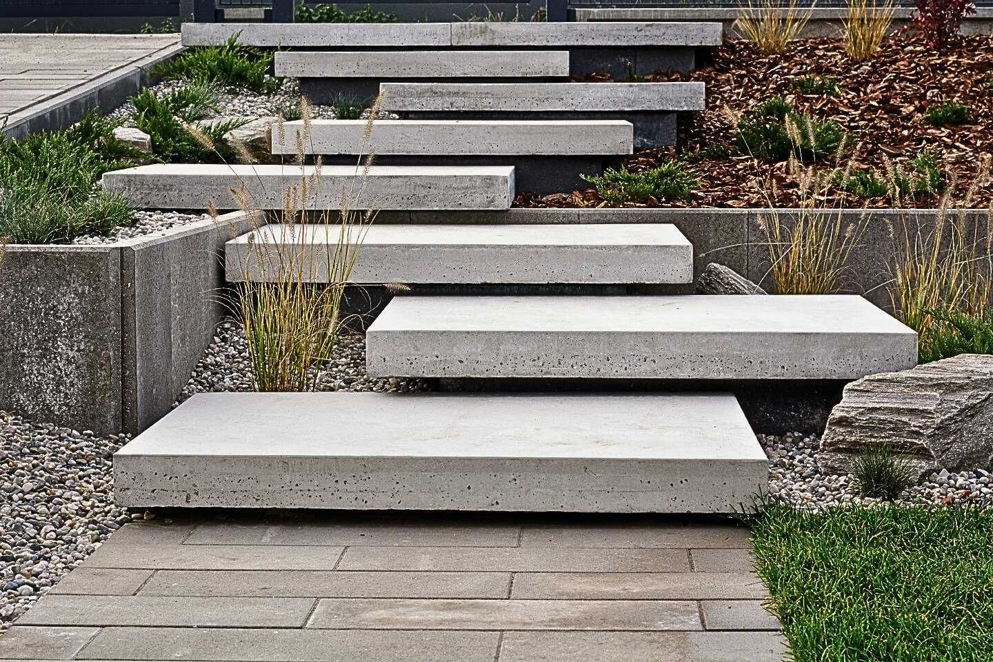 Schody Terenowe Lewitujące Beton Architektoniczny Na Wymiar Stopnie