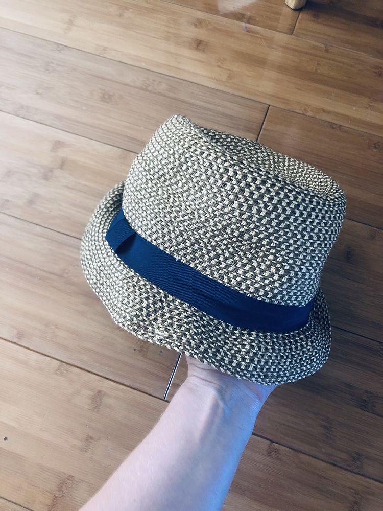 Шляпа стильная