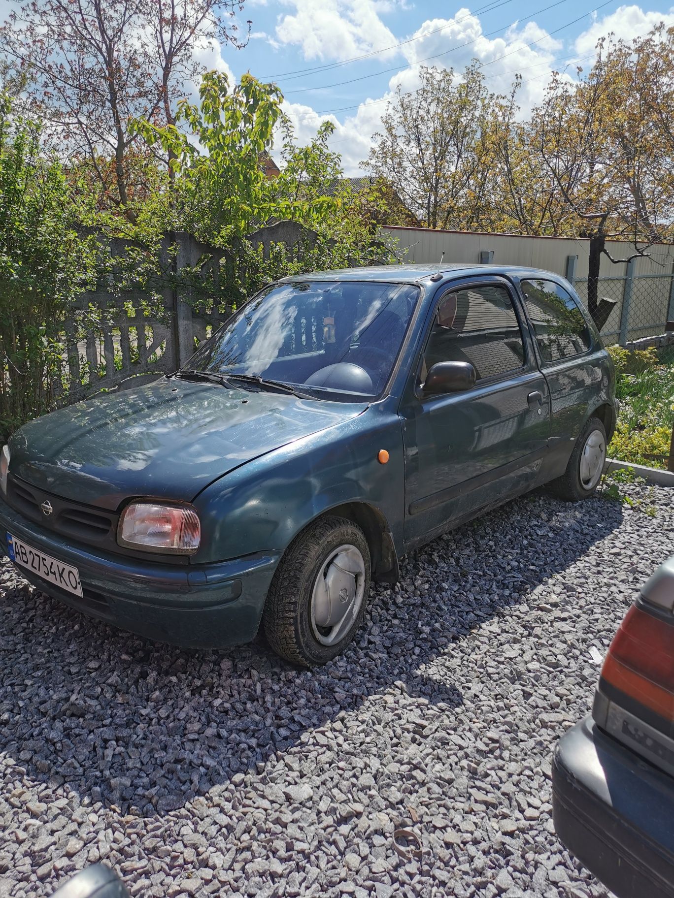 Продам власний автомобіль нісан мікра 1994р