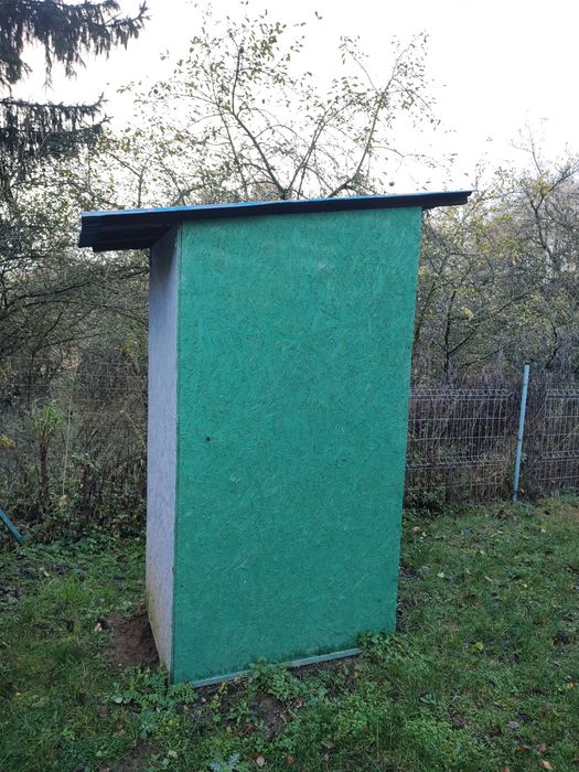 Toaleta na budowę lub dzialke