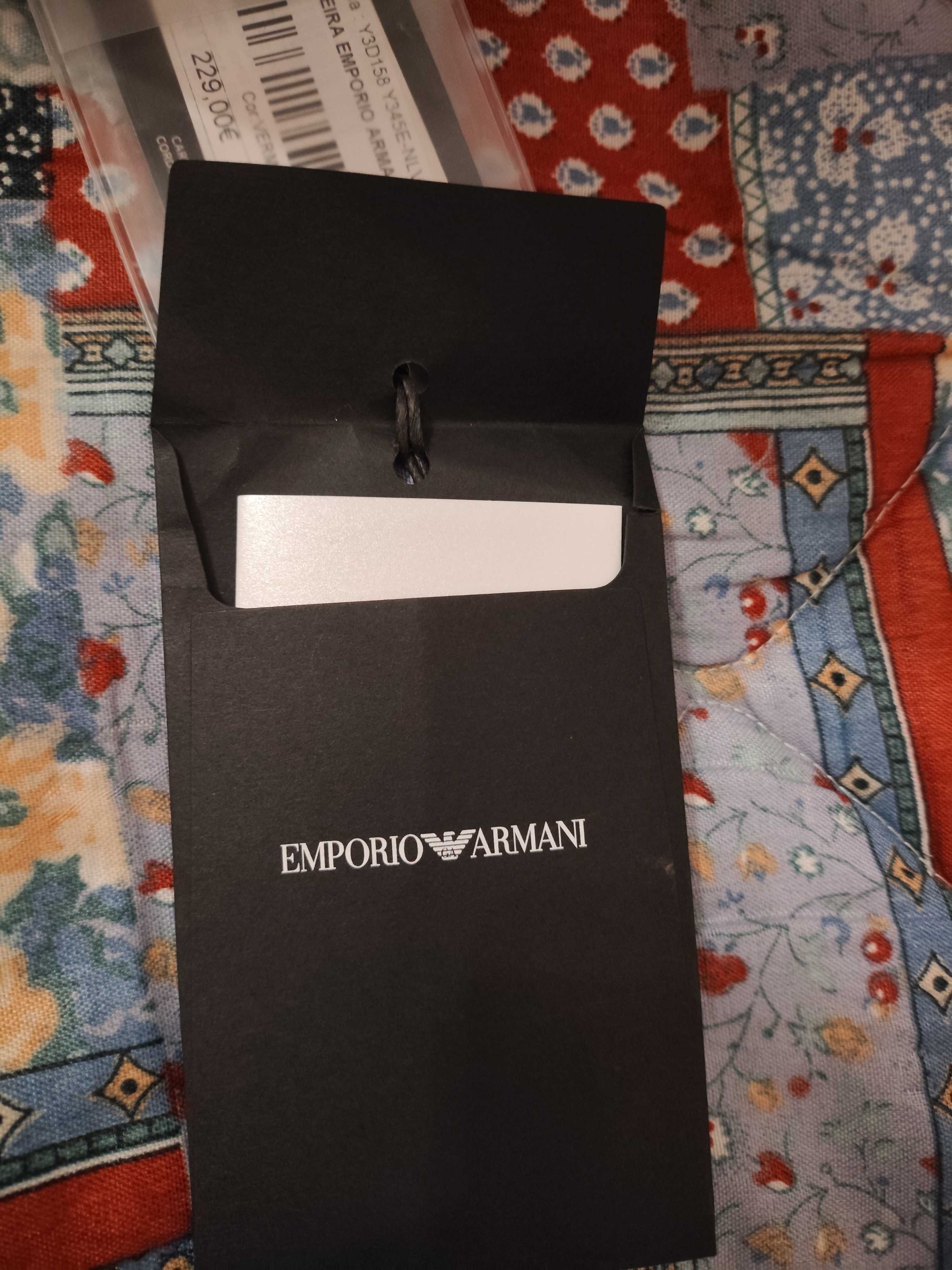 Mala nova e verdadeira Empório Armani