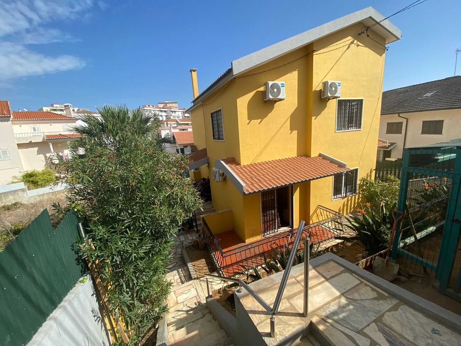 Moradia T3+2 Corroios