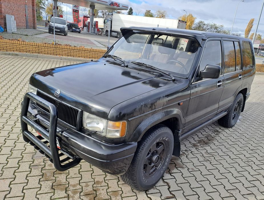 Opel Monterey 3,2 benzyna Isuzu, długo opłaty