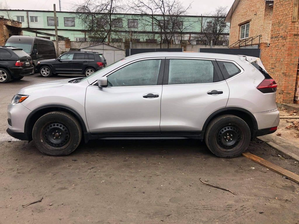 Двери Nissan Rogue T 32 цвет K 23 Ниссан Рог дверь