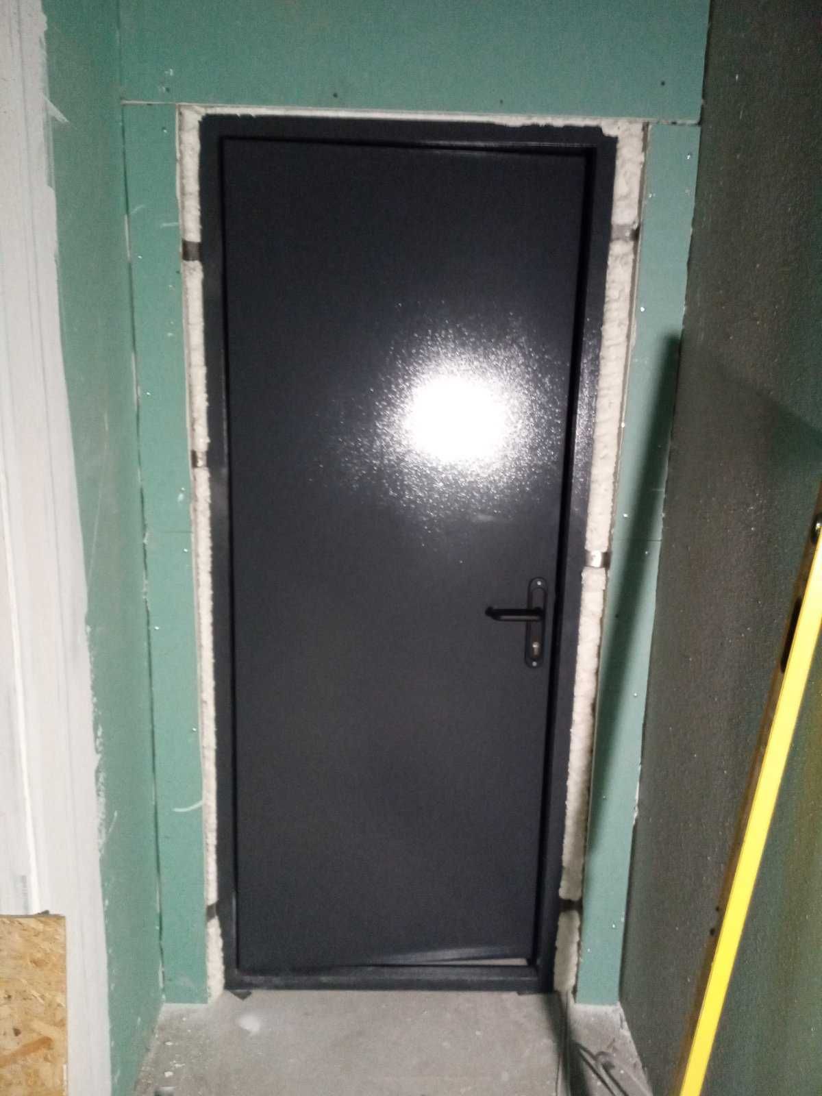 Двері вхідні екеном метал 0.5 мм.