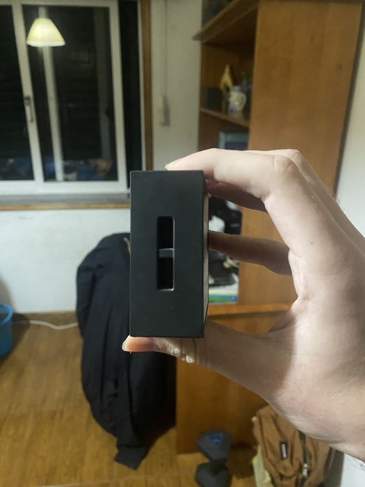 Coluna jbl go + carregador