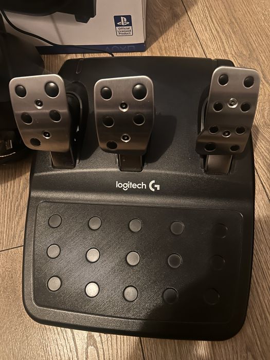 Logitech G29 konsola