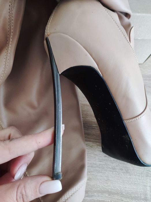 Беж чоботи жіночі