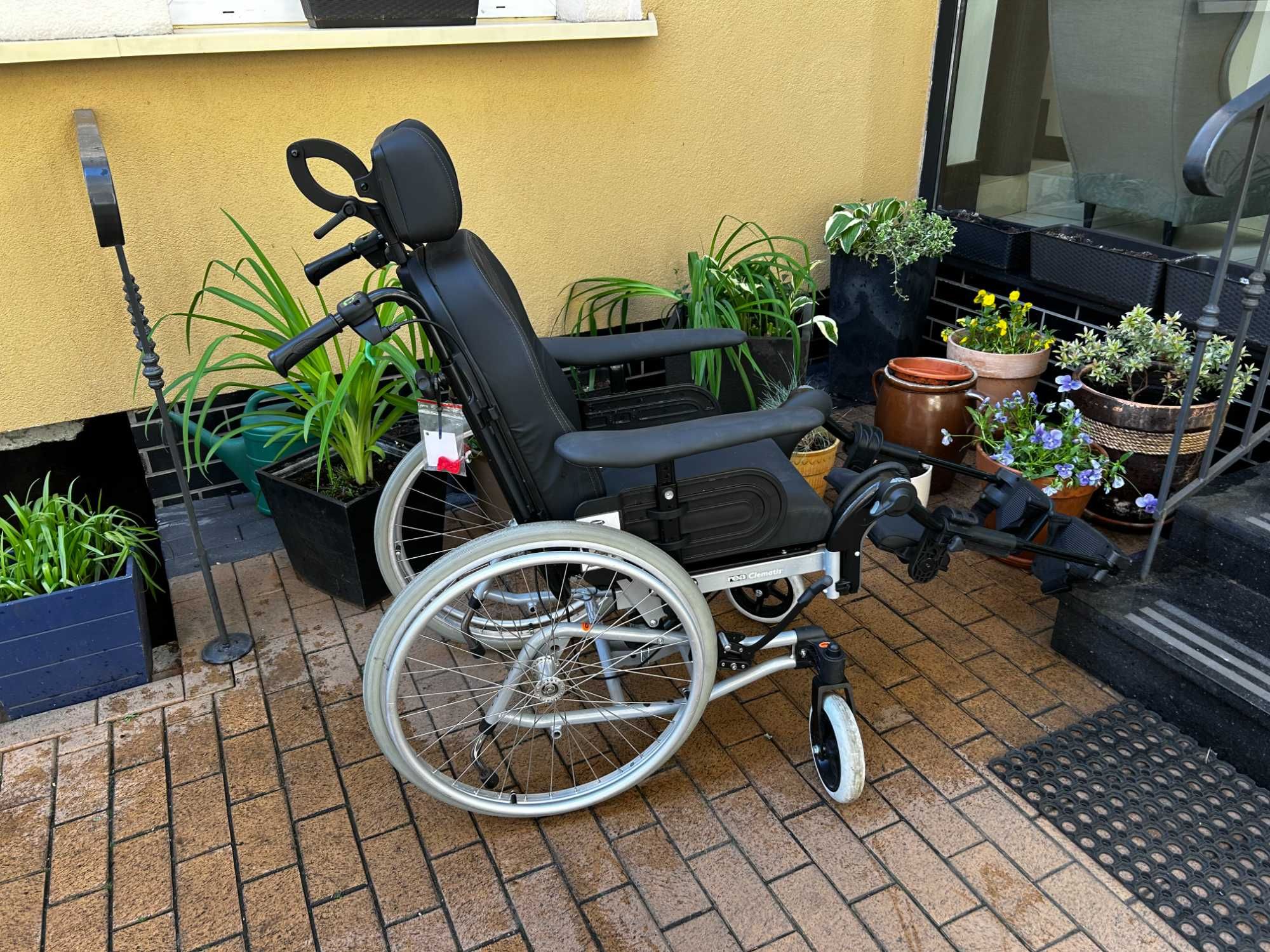 Wózek inwalidzki specjalny Rea Clematis