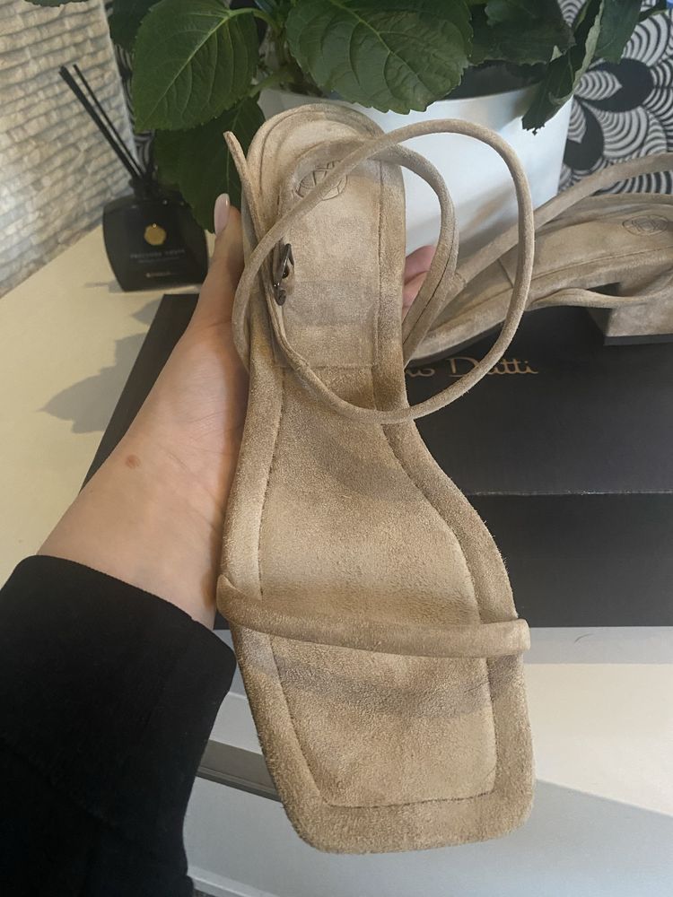 sandały Massimo Dutti