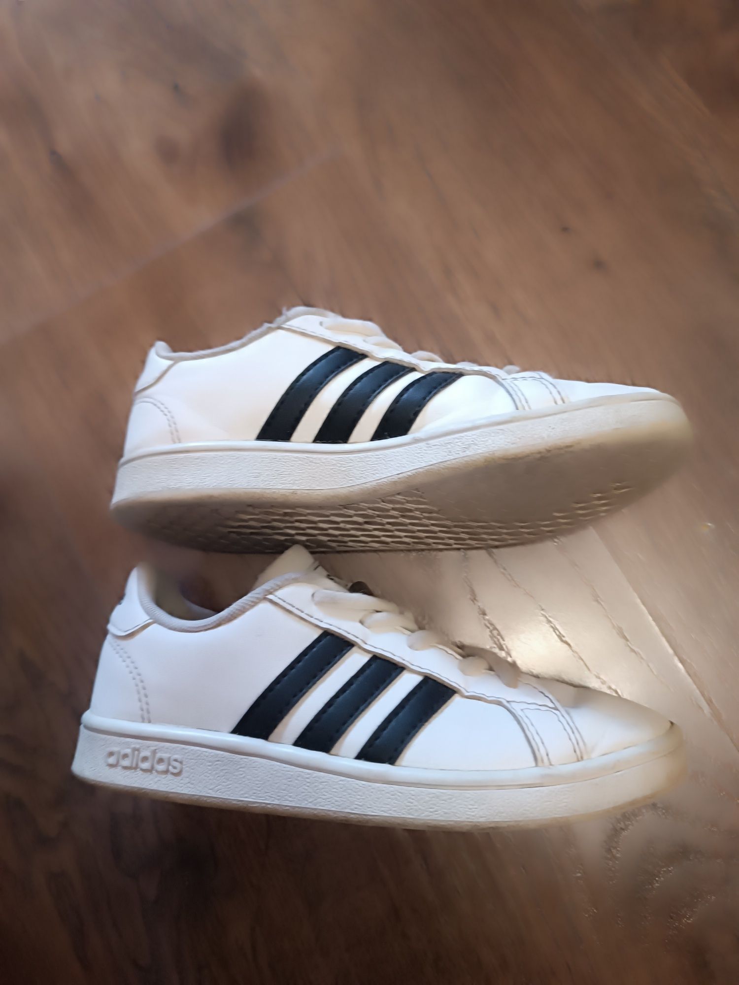 Оригінальні дитячі кросівки Adidas