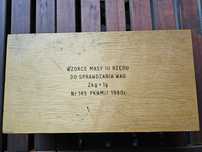 PRL zabytkowa skrzynka Wzorce Masy