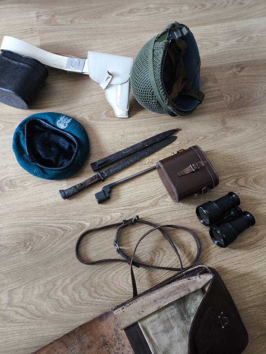 Militaria DDR,NRD,WW2, Wehrmacht, bagnety,hełm