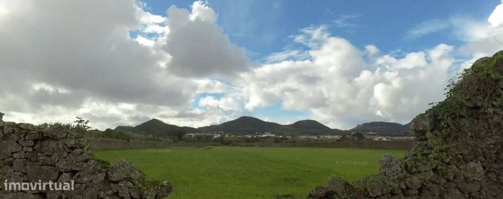 Terreno Agrícola - Pico da Pedra