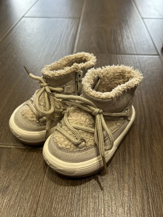 Дитячі осінні черевички на дівчинку