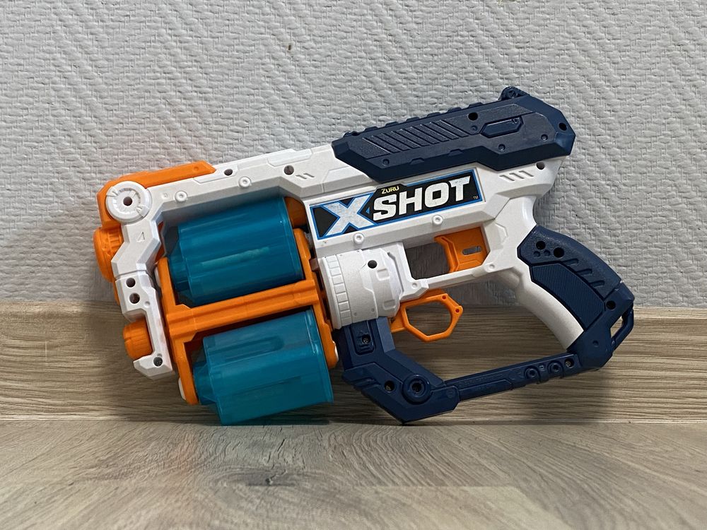 Нерф X-shot дванадцять патронів