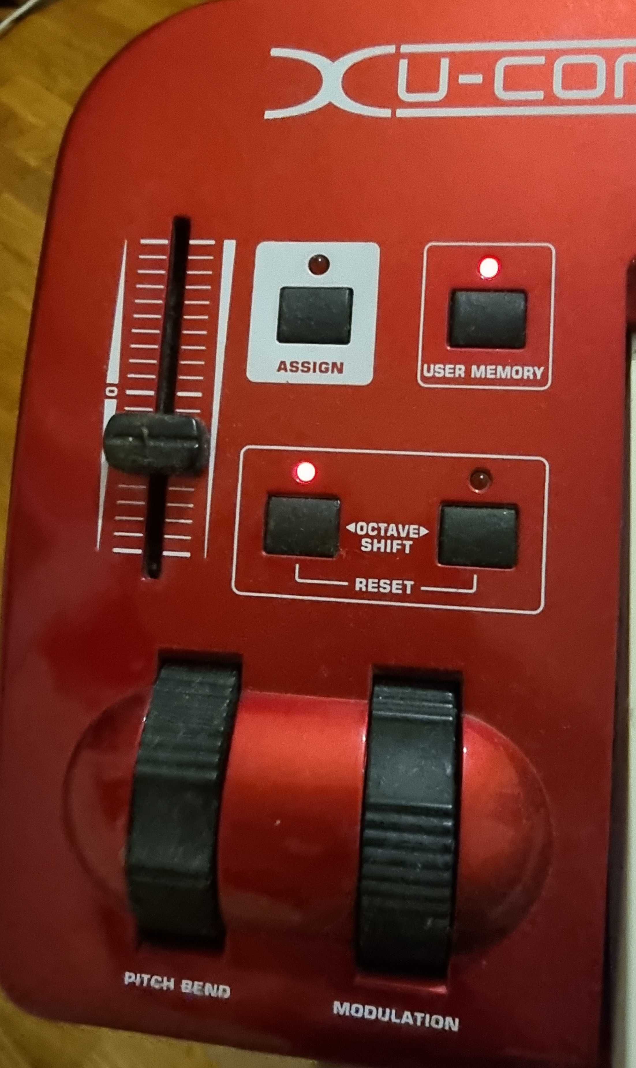 Okazja 60% ceny nowego Klawiatura MIDI U Control Behringer umx 490