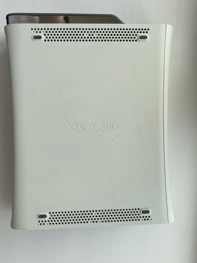Продам xbox 360 +диски +HDD