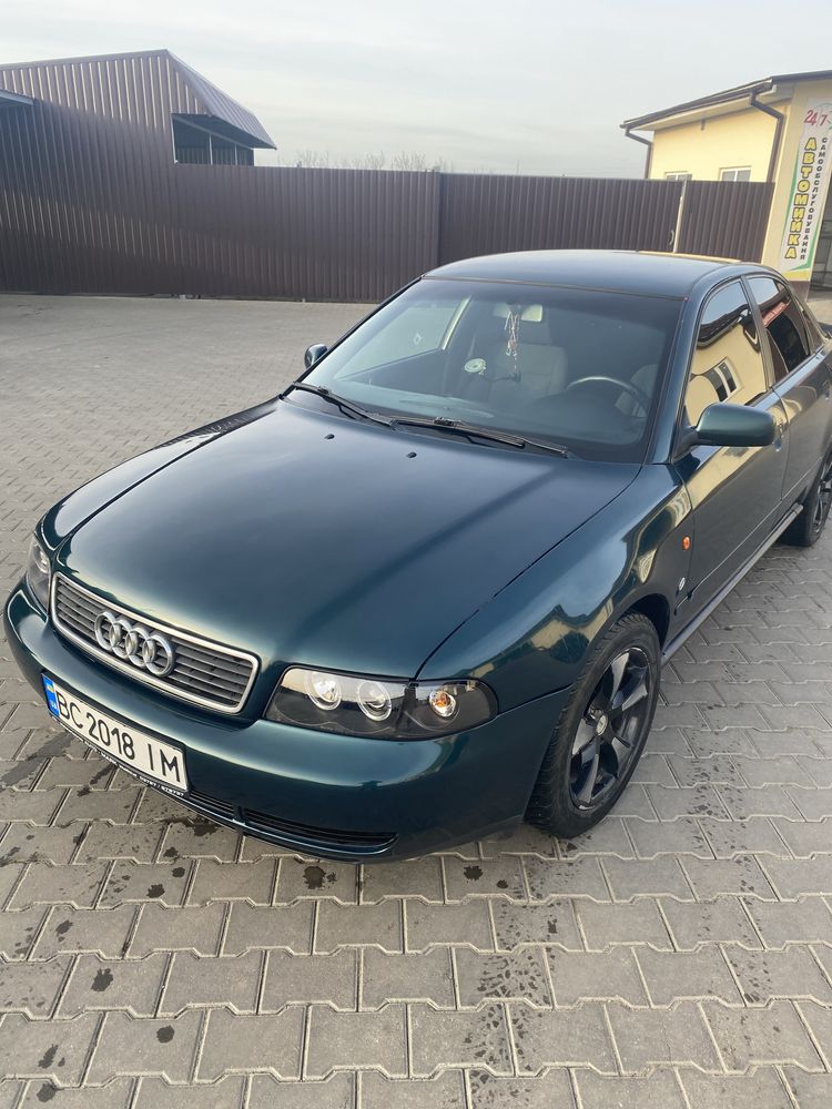 Audi A4 B5 1.6i.