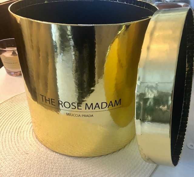 Pudełko Miuccia PRADA na kwiaty  akcesoria Glamour  Ślub piękne Okazja