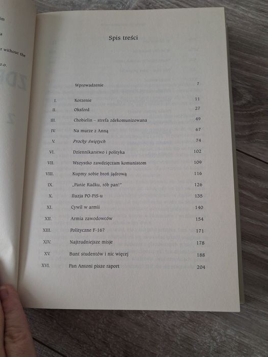 Książka strefa zdekomunizowana wywiad rzeka z Radkiem Sikorskim