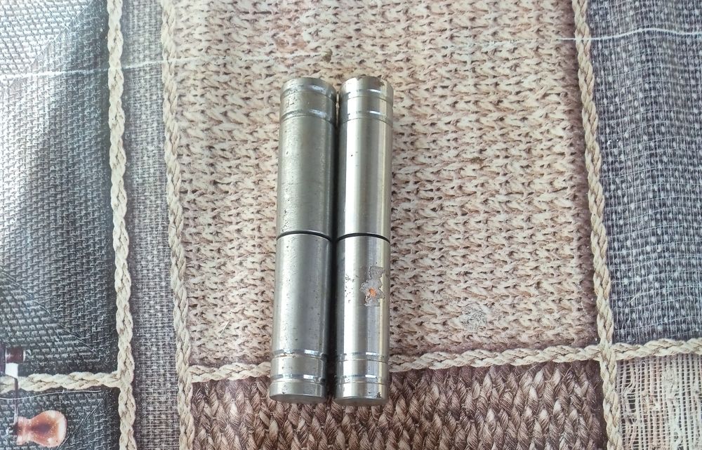 Продам петли новые