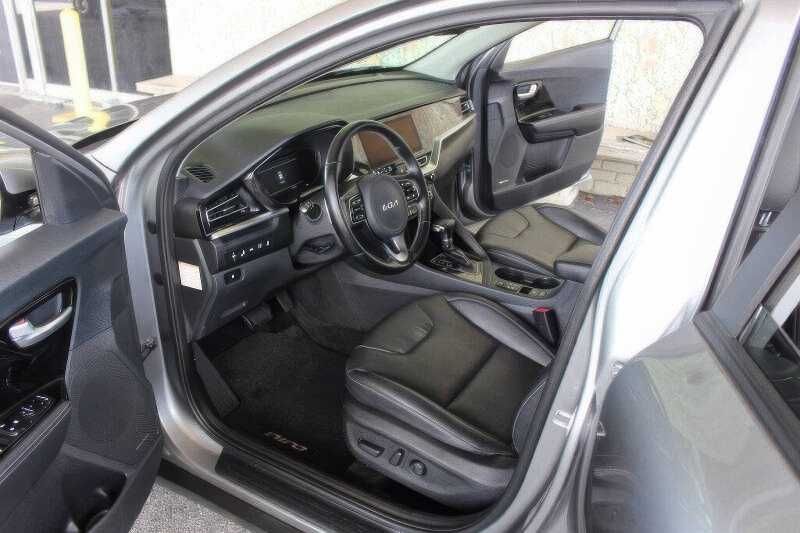 2022 Kia Niro EX Premium