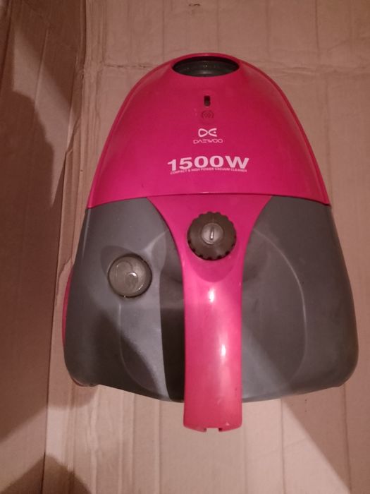 Пылесос Daewoo 1500w без шланга