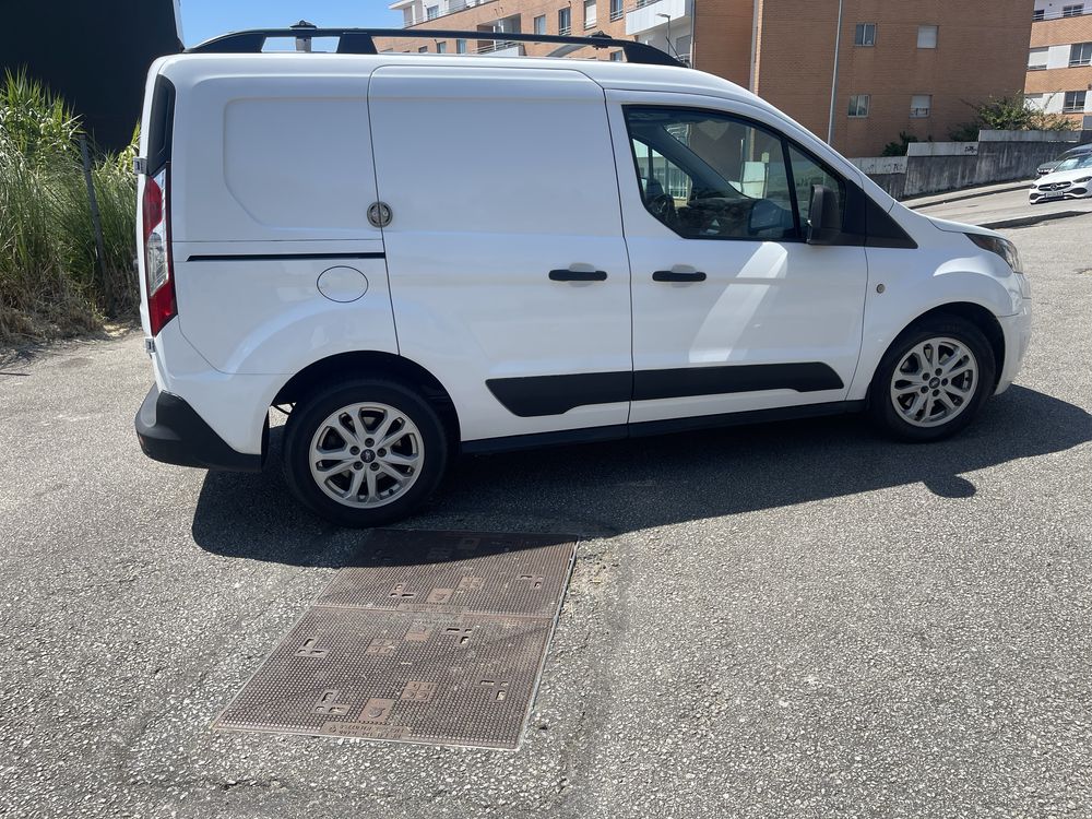 Ford Transit Connect 2017 c/iva dedutivel