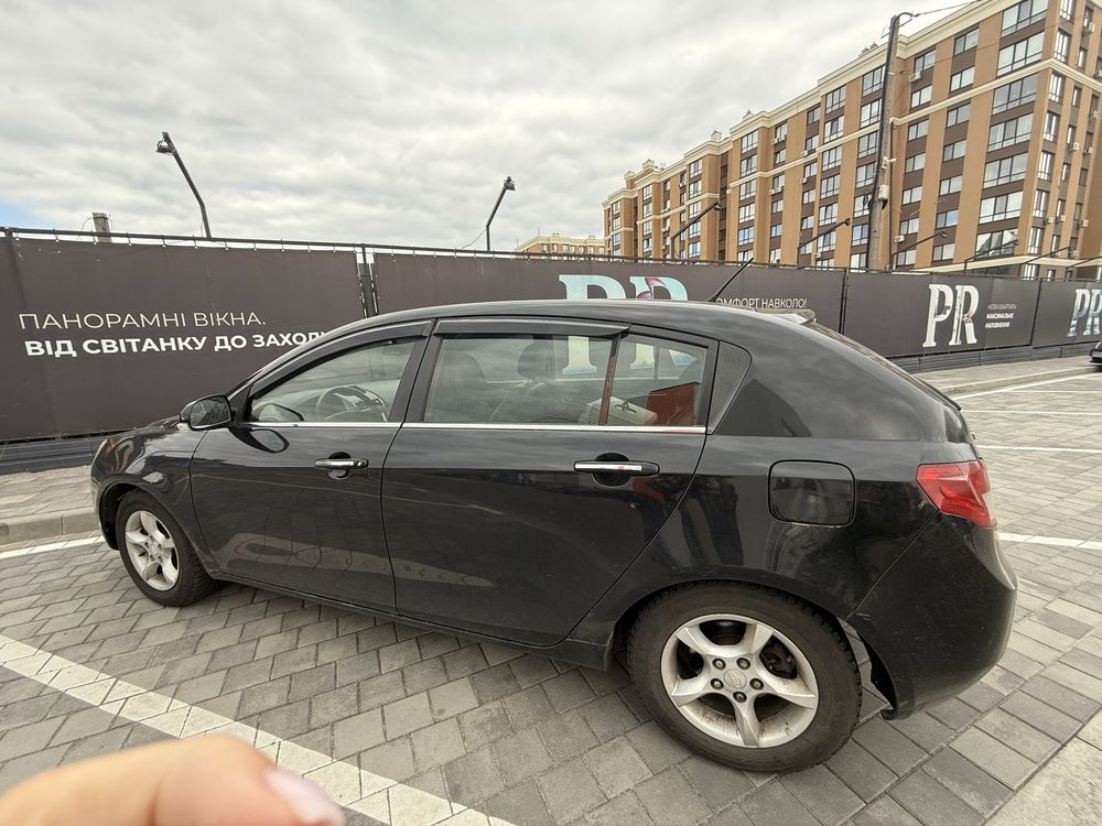 Geely Emgrand 2013