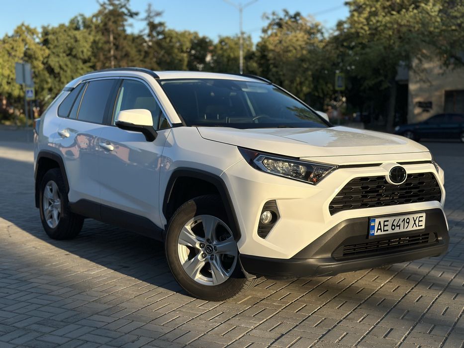 Продам RAV4 2019