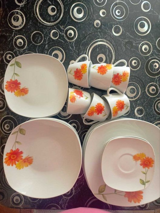 Продаю наборы посуды