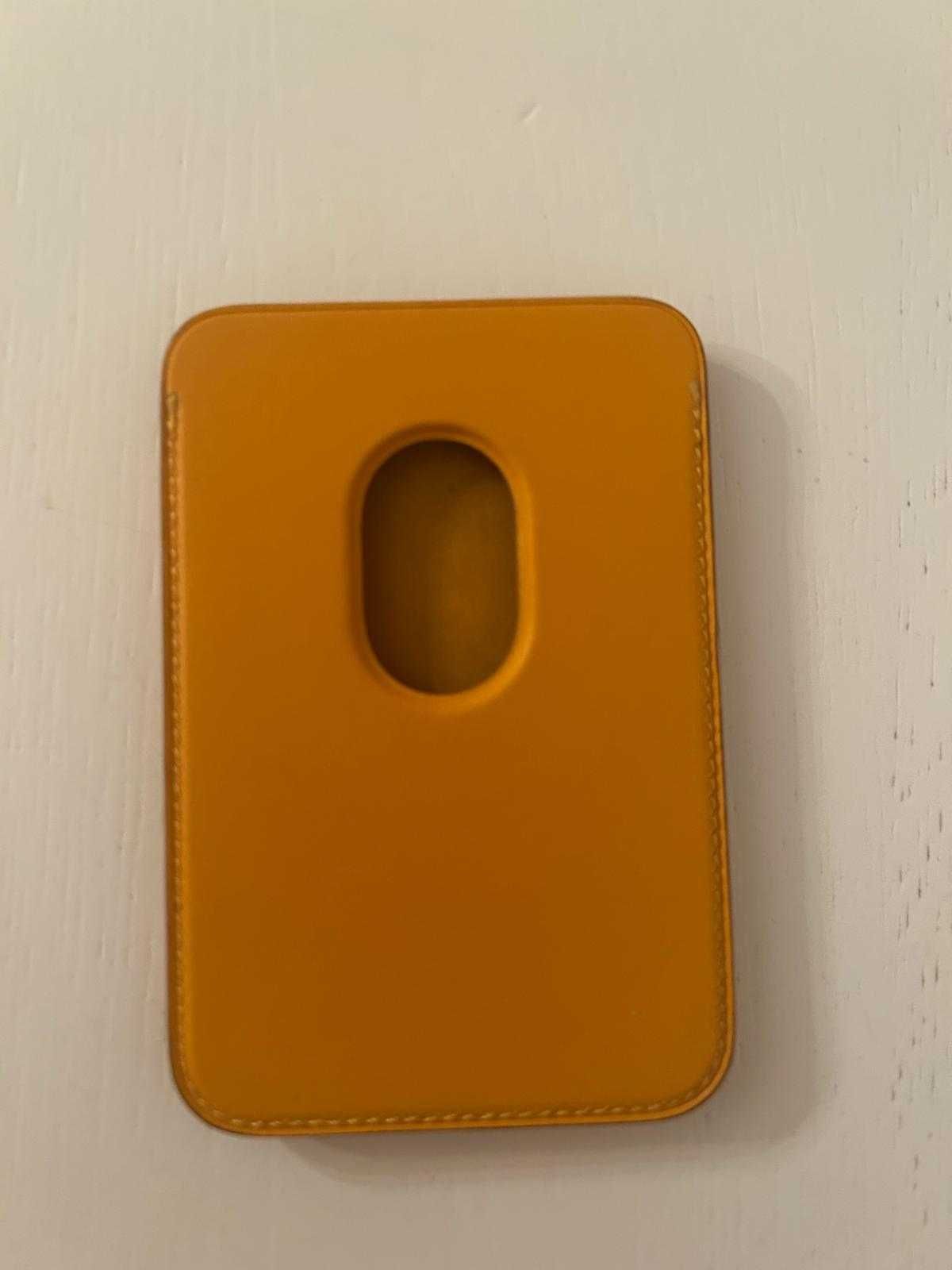 Skórzany portfel Apple z MagSafe do iPhone’a (kalifornijski mak)