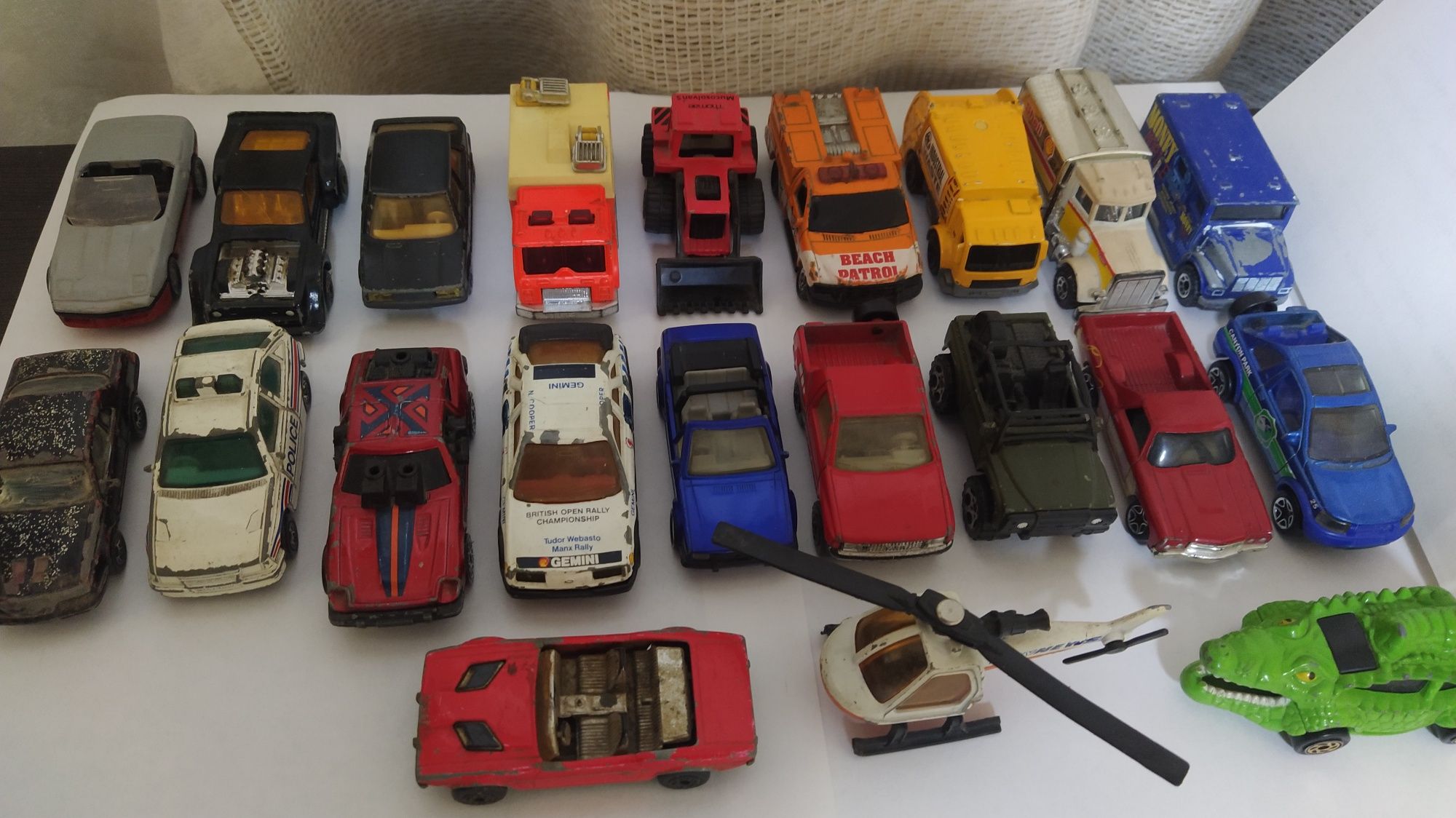 Модели машинок Matchbox