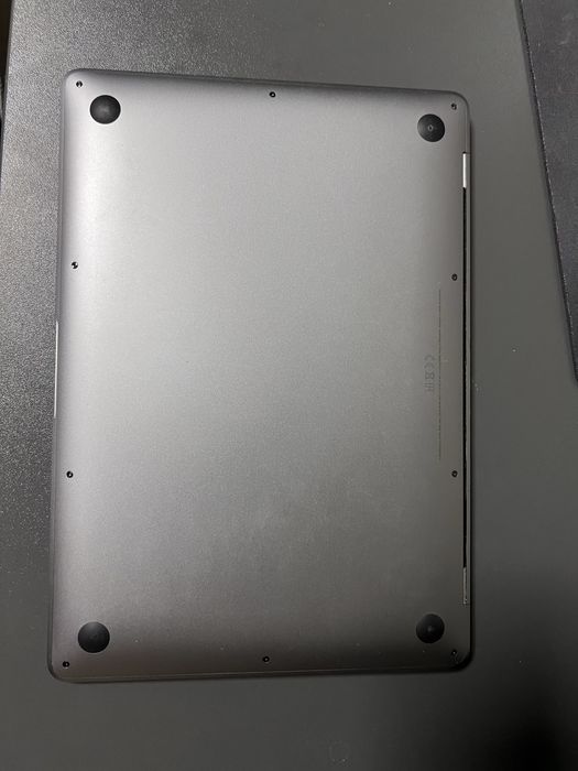 Apple MacBook Air 13" 2020 M1 / 8GB / 256GB / Silver